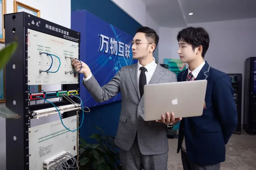 W(wng)j(lu)\(yn)S̎(sh)֕rġ[o(h)ߡͺAXW(xu)ԺW(xu)ӓռI(y)ߵ